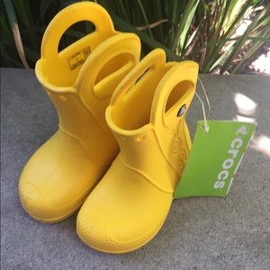 Crocs kids handle it boots